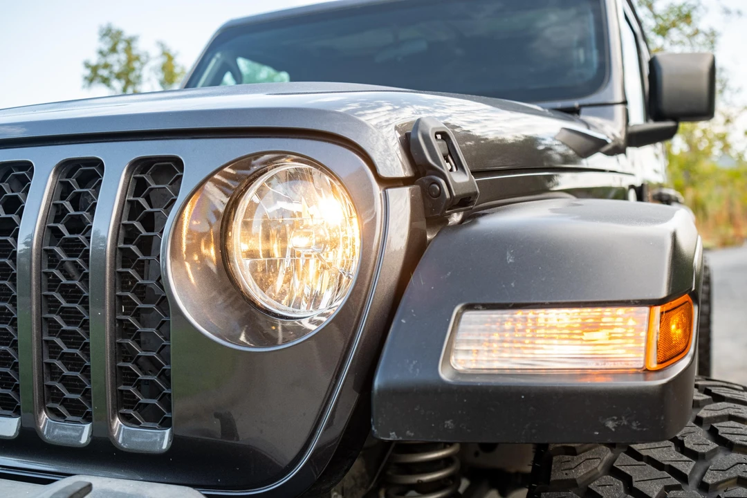 2020 Jeep JT Gladiator - Image 10 of 31