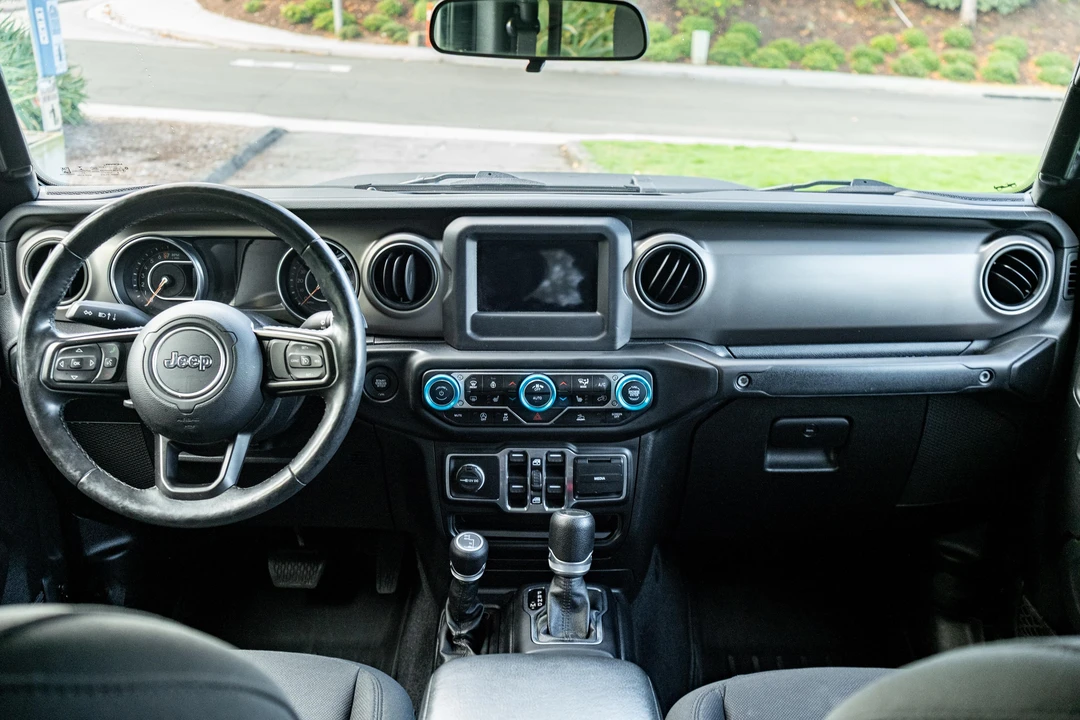 2020 Jeep JT Gladiator - Image 23 of 31