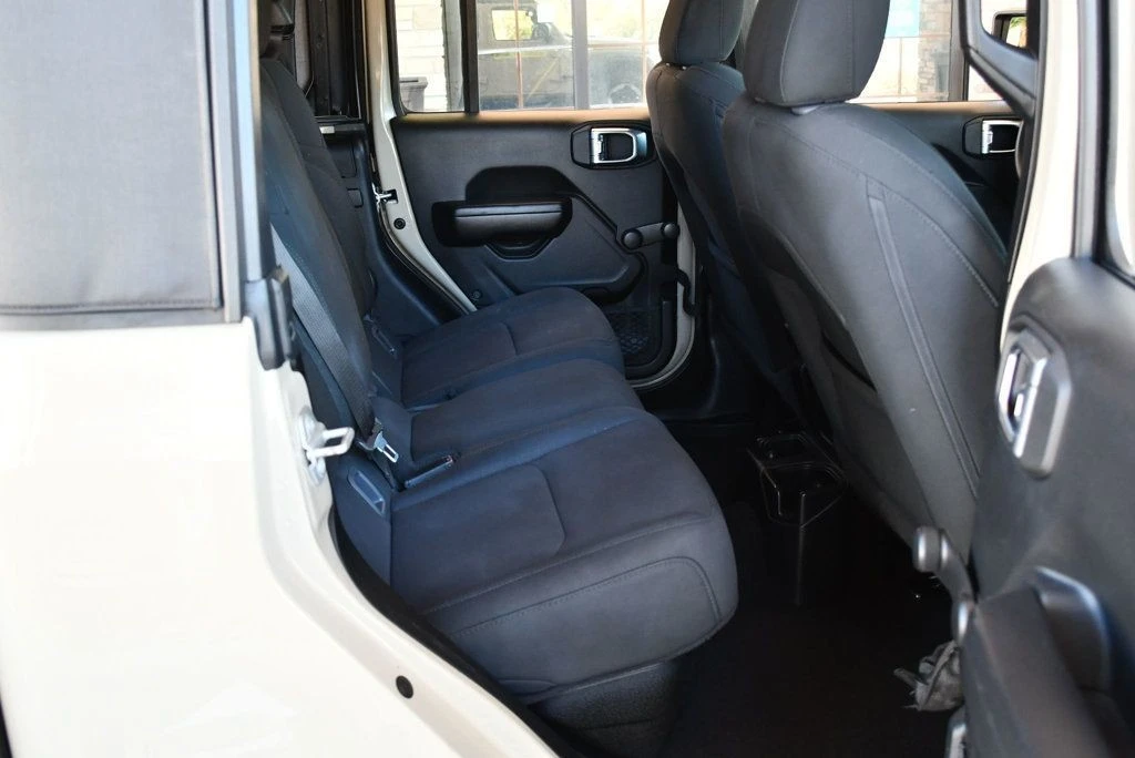 2020 Jeep JT Gladiator - Image 18 of 21