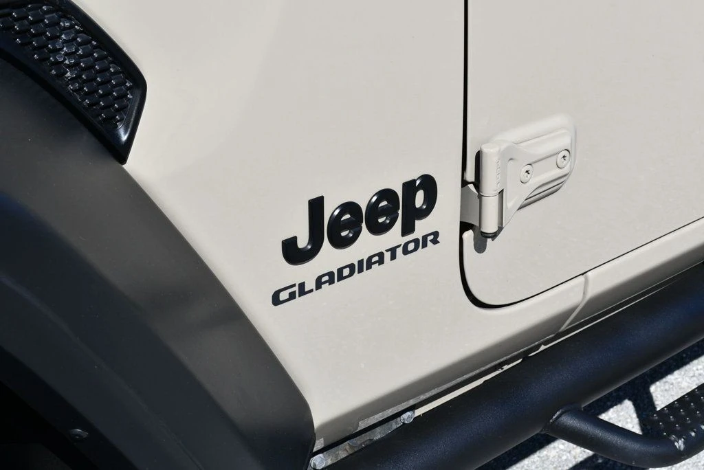 2020 Jeep JT Gladiator - Image 11 of 12
