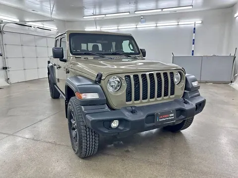 2020 Jeep Gladiator Sport