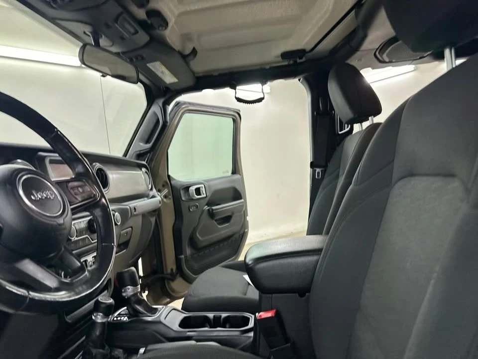 2020 Jeep JT Gladiator - Image 16 of 19