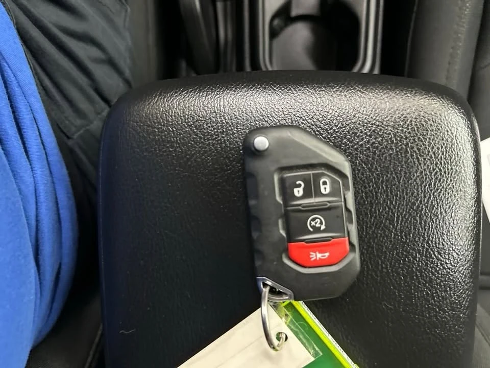 2020 Jeep JT Gladiator - Image 14 of 20