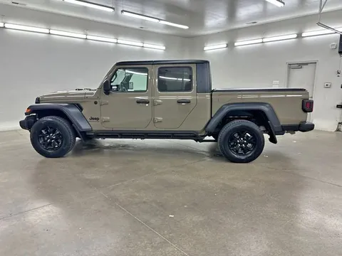 2020 Jeep Gladiator Sport