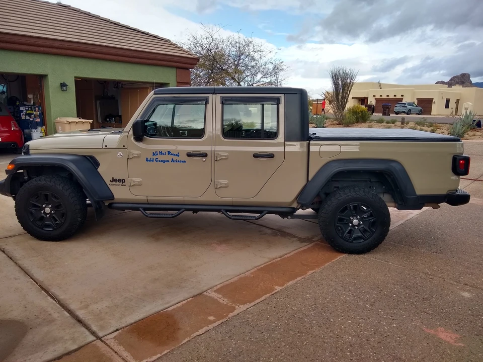 2020 Jeep JT Gladiator - Image 17 of 31