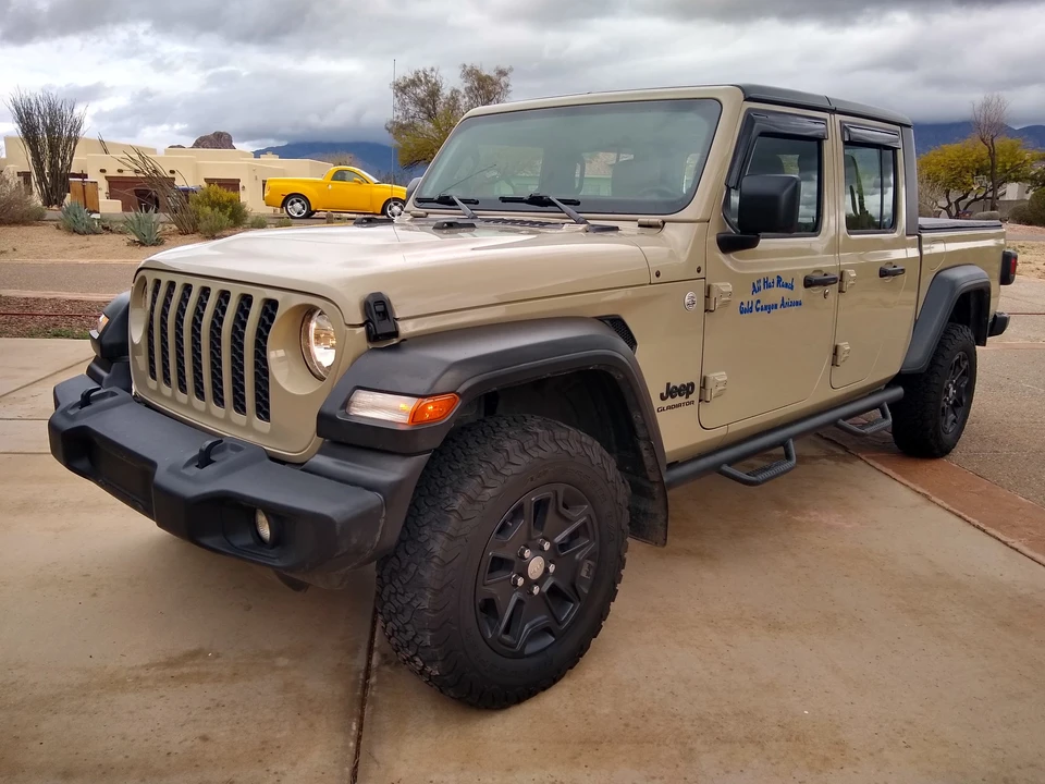 2020 Jeep JT Gladiator - Image 2 of 31