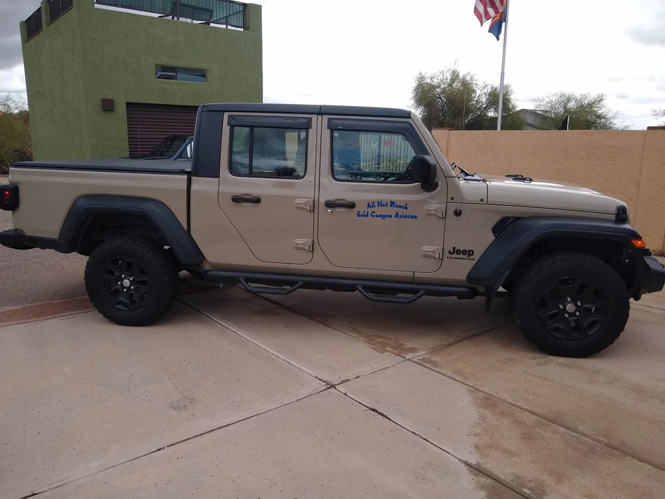 2020 Jeep JT Gladiator - Image 9 of 31