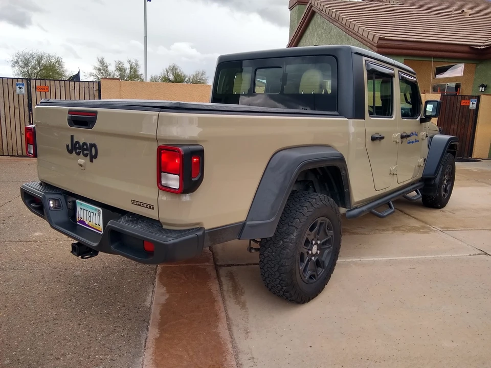 2020 Jeep JT Gladiator - Image 11 of 31