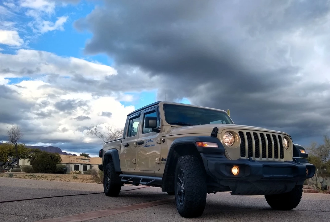 2020 Jeep JT Gladiator - Image 18 of 31