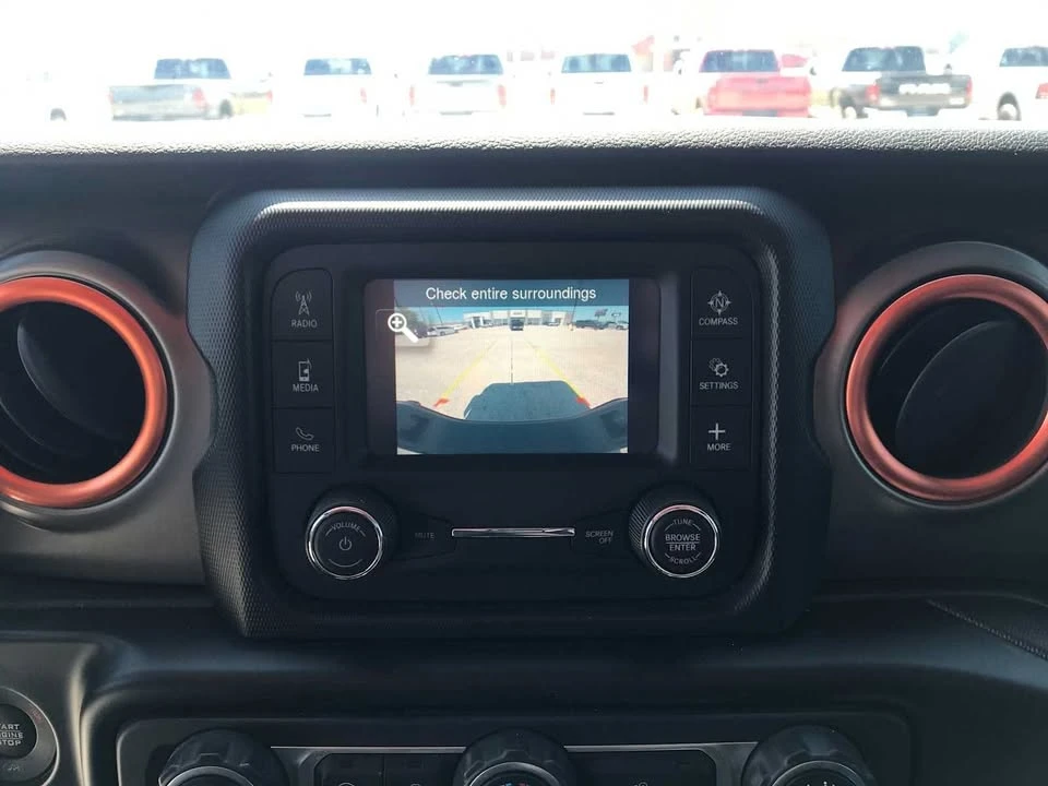 2020 Jeep JT Gladiator - Image 18 of 20
