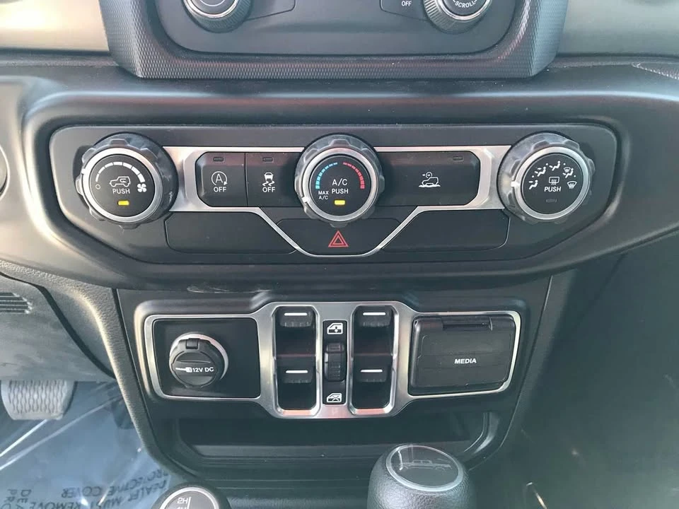 2020 Jeep JT Gladiator - Image 19 of 20