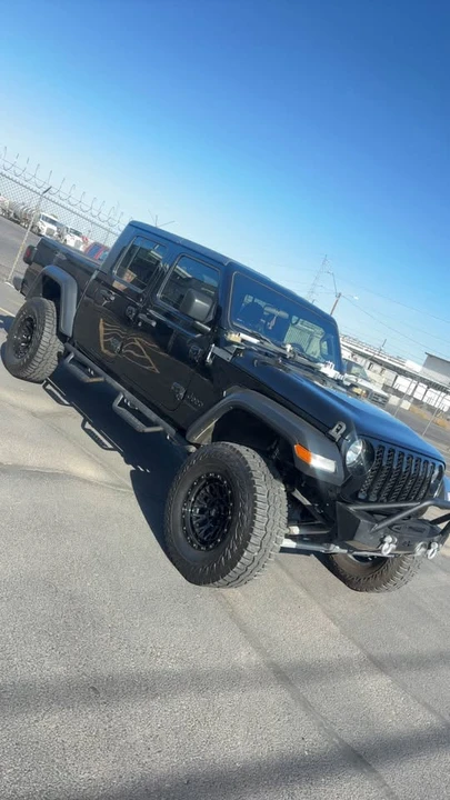 2020 Jeep JT Gladiator - Image 2 of 10