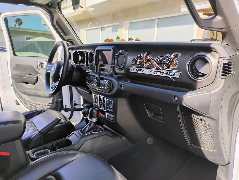 2020 Jeep JT Gladiator - Image 14 of 22