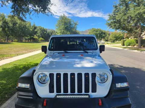 2020 Jeep Gladiator Sport