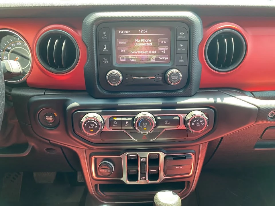 2020 Jeep JT Gladiator - Image 11 of 20