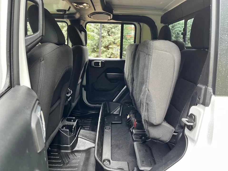 2020 Jeep JT Gladiator - Image 16 of 20