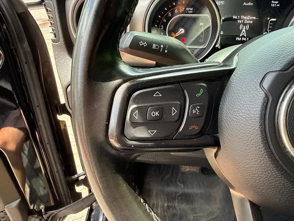 2020 Jeep JT Gladiator - Image 2 of 12