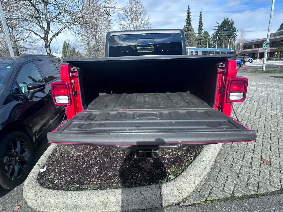 2020 Jeep JT Gladiator - Image 15 of 17