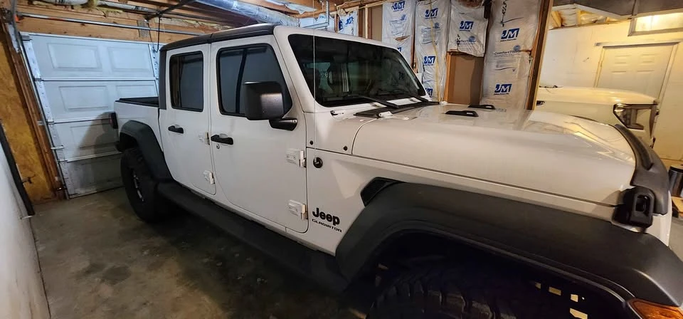 2020 Jeep JT Gladiator - Image 2 of 16