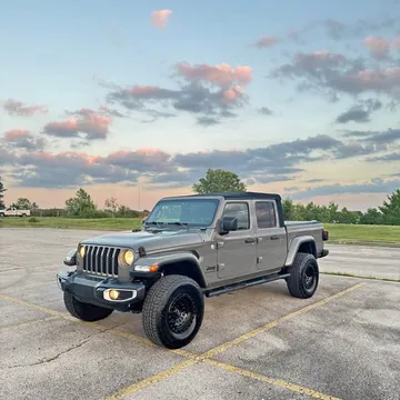 2020 Jeep Gladiator Sport Pickup 4D 5 ft