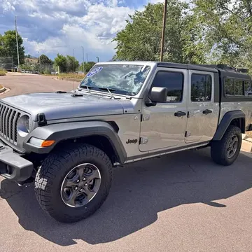 2020 Jeep Gladiator Sport Pickup 4D 5 ft