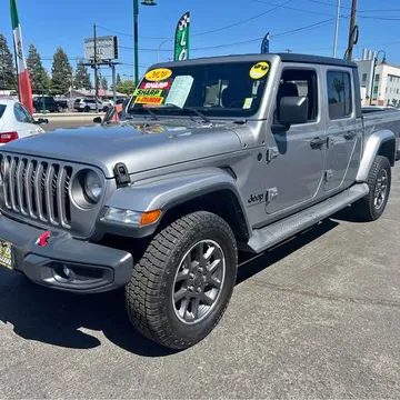 2020 Jeep Gladiator Sport Pickup 4D 5 ft