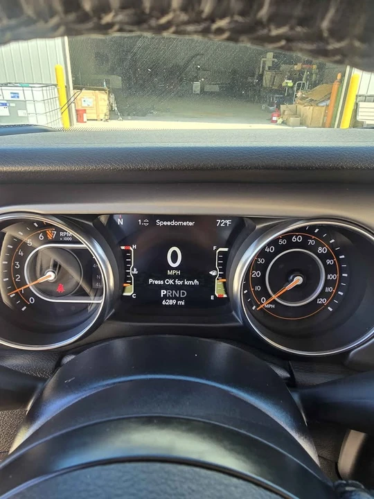 2020 Jeep JT Gladiator - Image 11 of 20