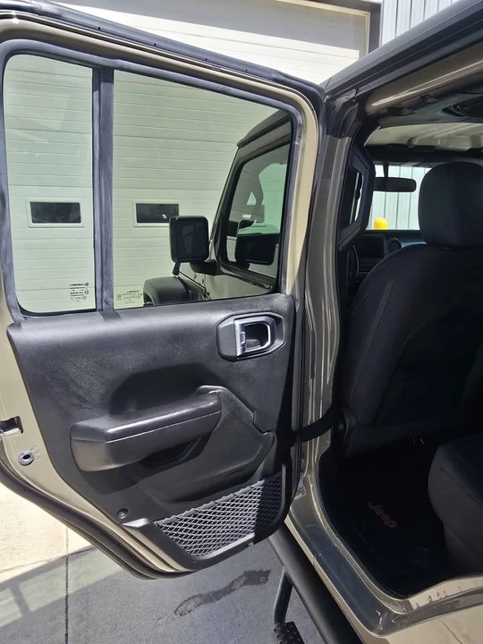 2020 Jeep JT Gladiator - Image 16 of 20