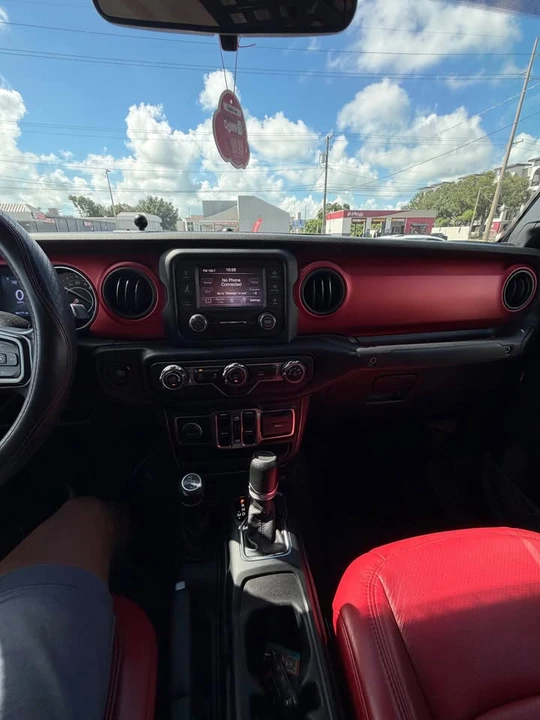 2020 Jeep JT Gladiator - Image 12 of 15