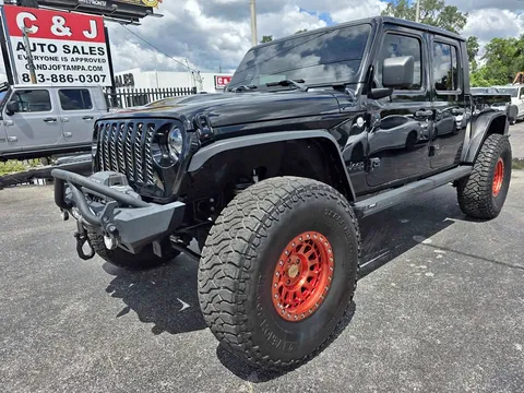 2020 Jeep Gladiator Sport Pickup 4D 5 ft