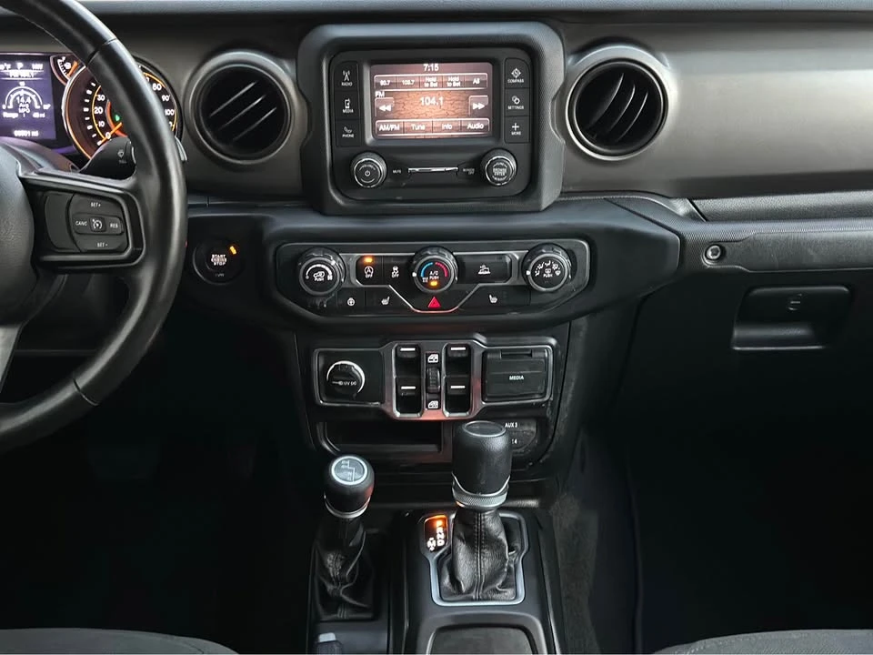 2020 Jeep JT Gladiator - Image 15 of 20