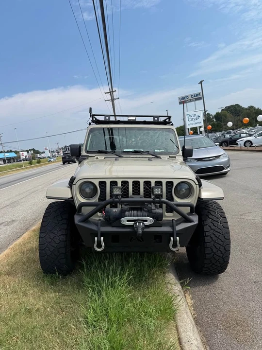 2020 Jeep JT Gladiator - Image 2 of 9