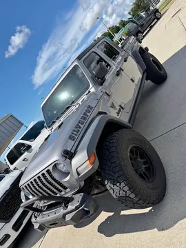 2020 Jeep Gladiator Sport Pickup 4D 5 ft