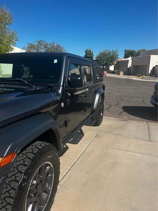 2020 Jeep JT Gladiator - Image 2 of 20