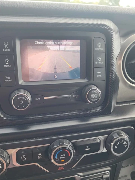 2020 Jeep JT Gladiator - Image 8 of 15
