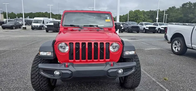 2020 Jeep Gladiator Sport Pickup 4D 5 ft