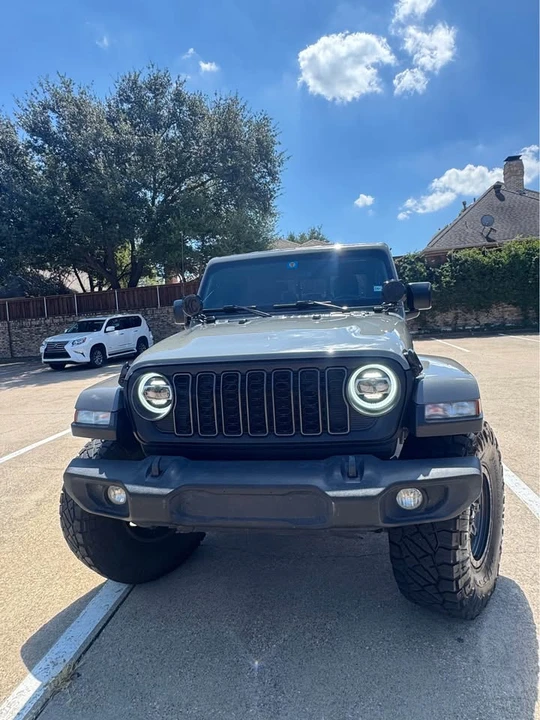 2020 Jeep JT Gladiator - Image 2 of 12