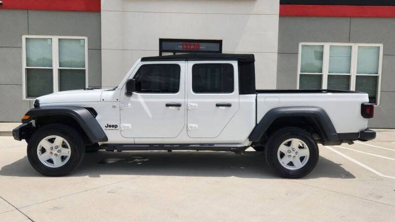 2020 Jeep JT Gladiator - Image 2 of 15