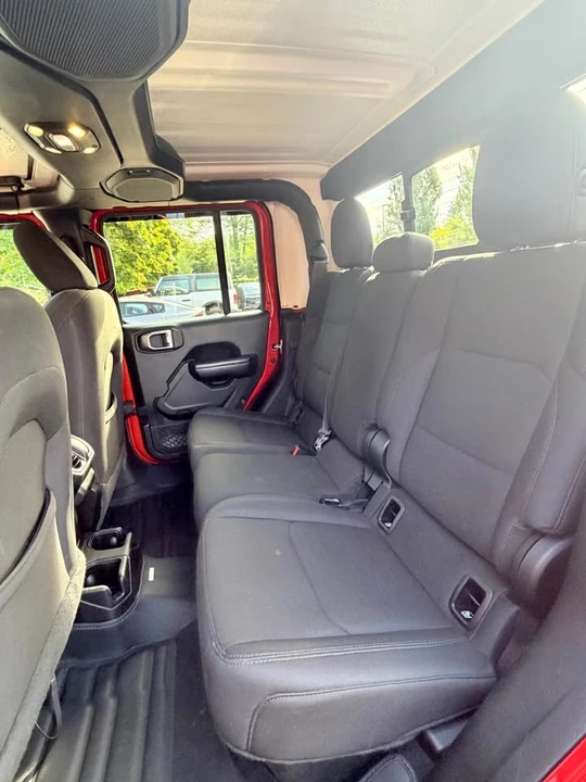 2020 Jeep JT Gladiator - Image 10 of 12