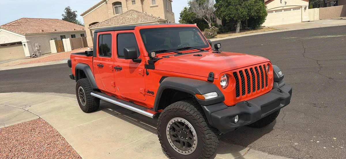 2020 Jeep JT Gladiator - Image 2 of 11