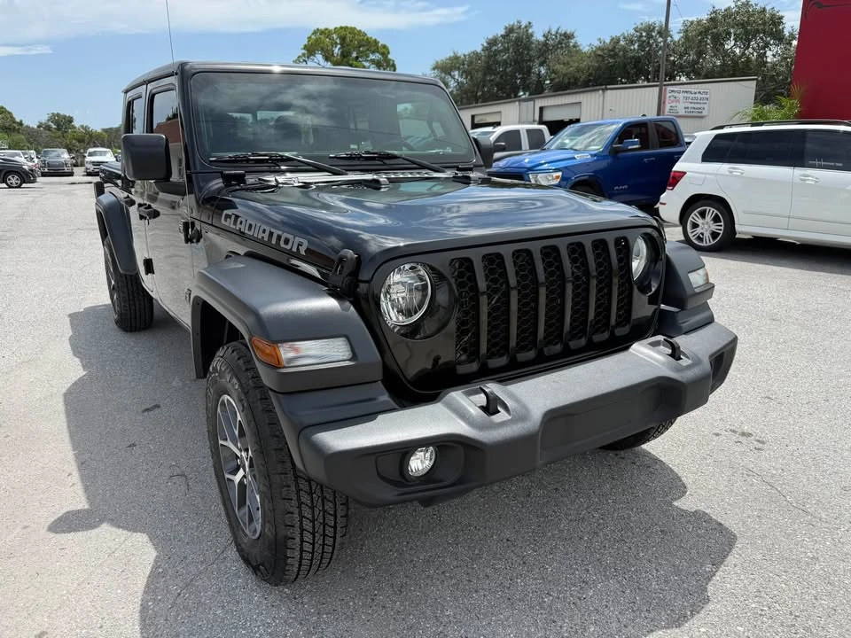 2020 Jeep JT Gladiator - Image 2 of 14