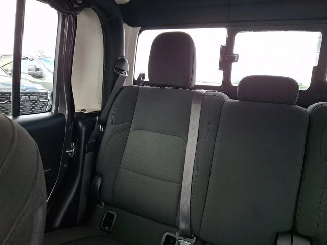 2020 Jeep JT Gladiator - Image 18 of 20