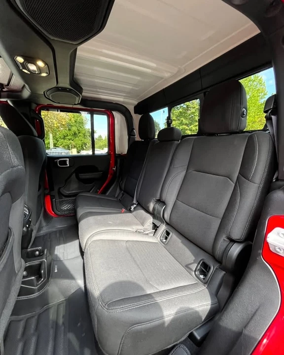 2020 Jeep JT Gladiator - Image 12 of 17
