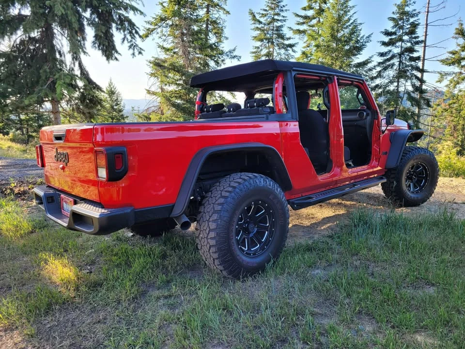 2020 Jeep JT Gladiator - Image 2 of 18