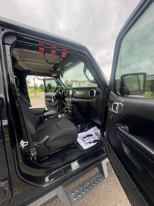 2020 Jeep JT Gladiator - Image 8 of 12