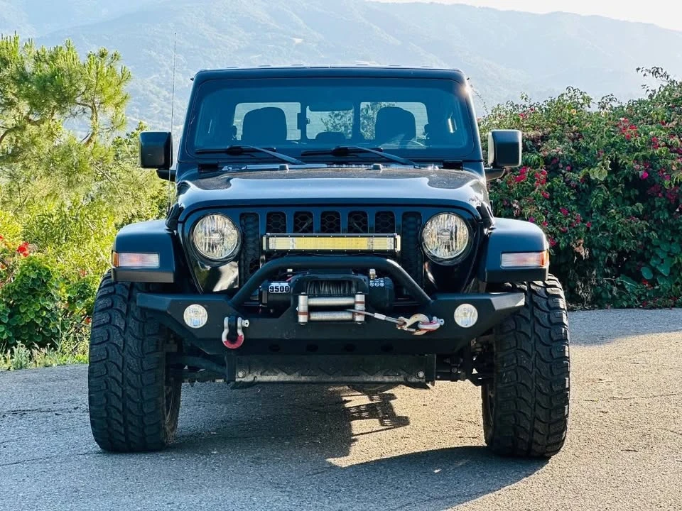 2020 Jeep JT Gladiator - Image 2 of 19