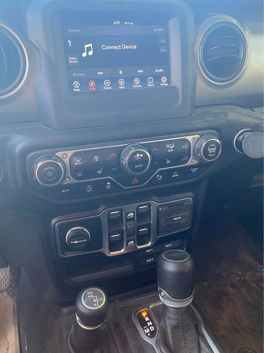 2020 Jeep JT Gladiator - Image 13 of 14