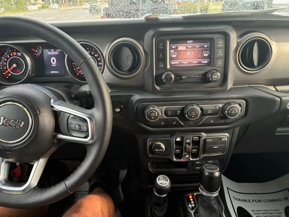 2020 Jeep JT Gladiator - Image 17 of 19
