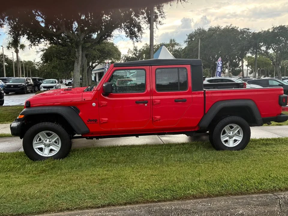 2020 Jeep JT Gladiator - Image 2 of 19