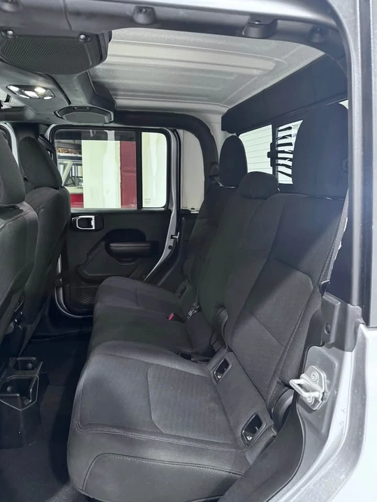 2020 Jeep JT Gladiator - Image 8 of 13